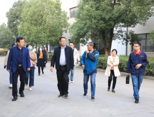 省发改委调研组莅临千亿中国有限公司官网工厂调研